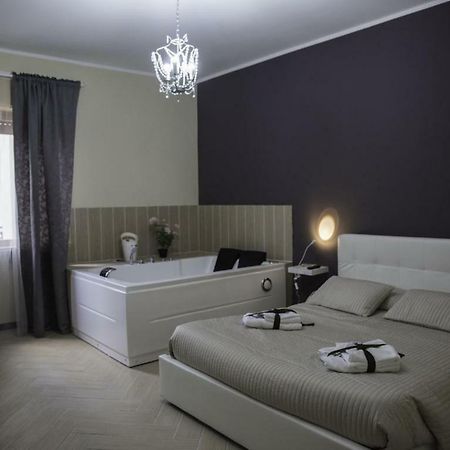 Il Centro Short Lets Hotel Valguarnera Caropepe Exterior foto